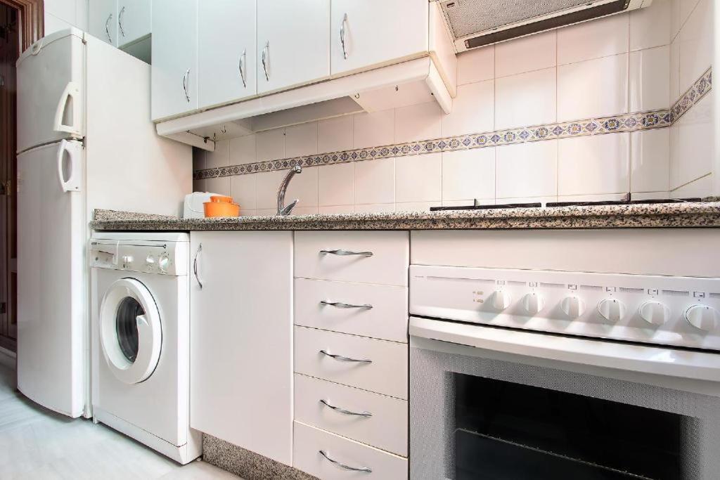 One-Bedroom Apartment,949698958:JPEG