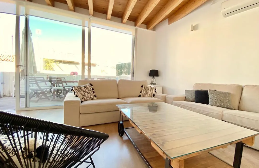 Homeyseville Top-Notch Cathedral House With Private Rooftop Terrace And Parking Opt-1
