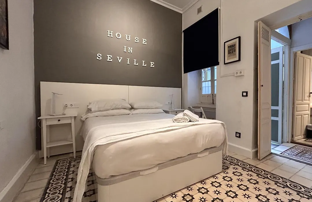 Home In Seville V33-B-1