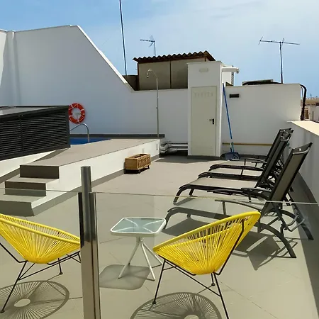 Feelathome Rivero Apartments-3