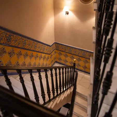 Honest Sevilla Hotel-3