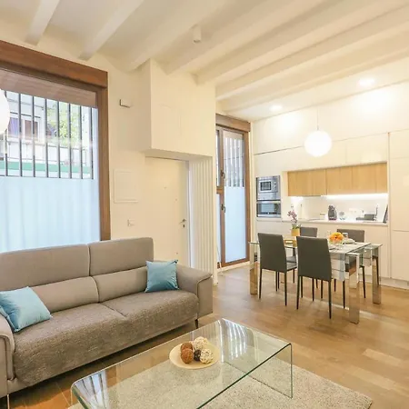 T&L Triana Loft - Feel At Home-3