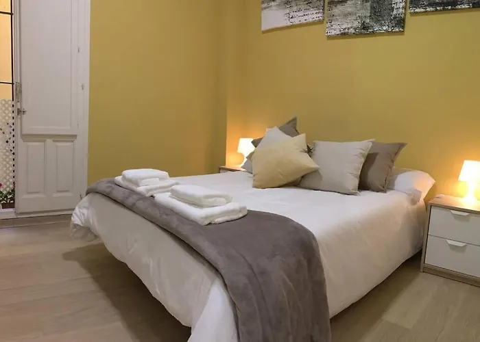 Cozy And Well Located Apartment In The Center Of Sevilha