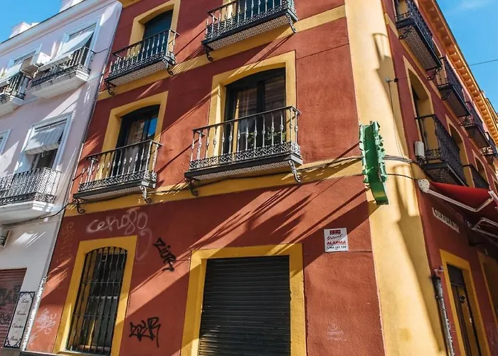 Chiqui And Vicente Suite Apartments Sevilha