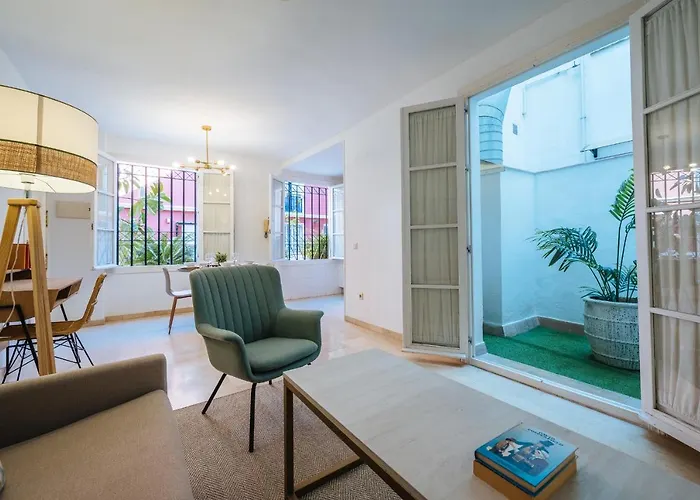Lirio Suite Apartment - Private Parking Included Séville