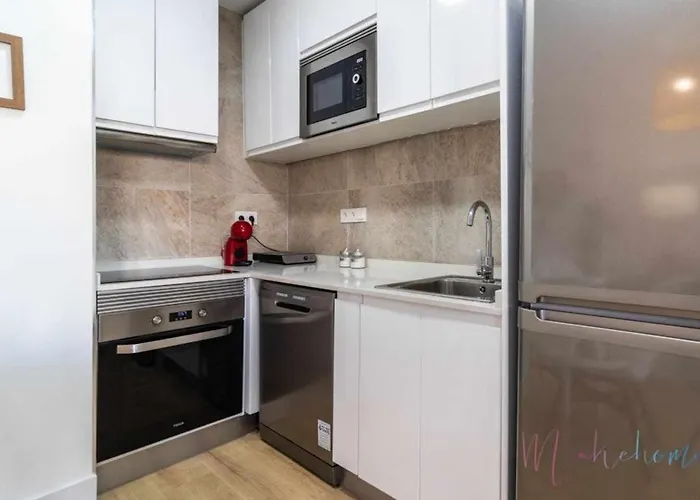 Boutique Apartamento 2 en Estadio del Sevilla, 3 habitaciones y metro