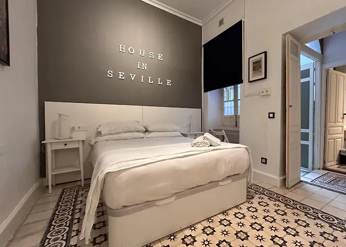 Home In Seville V33-B