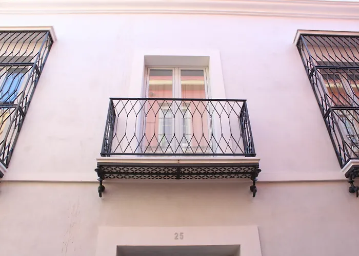Life Apartments Santo Rey Sevilla